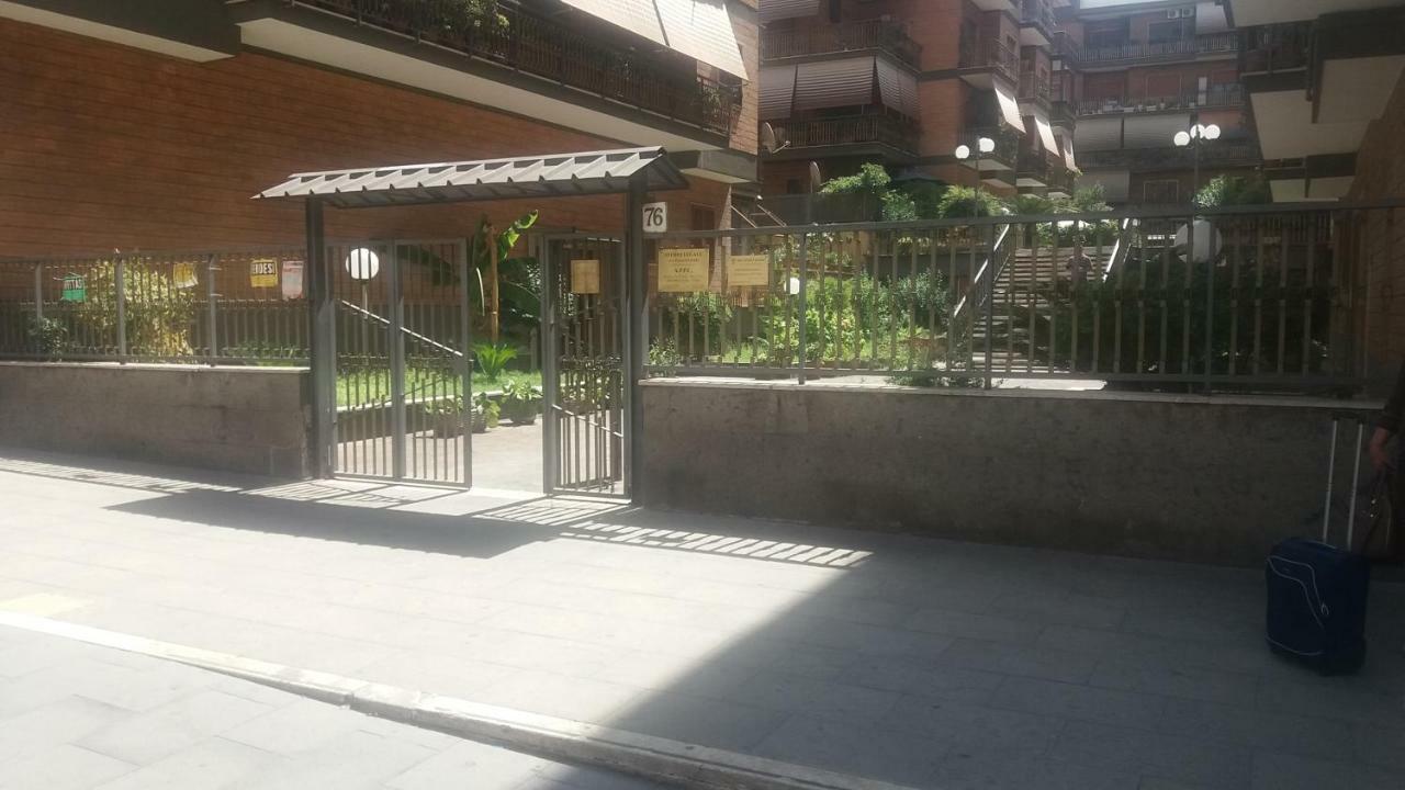 Domus Romae Acomodação com café da manhã Exterior foto
